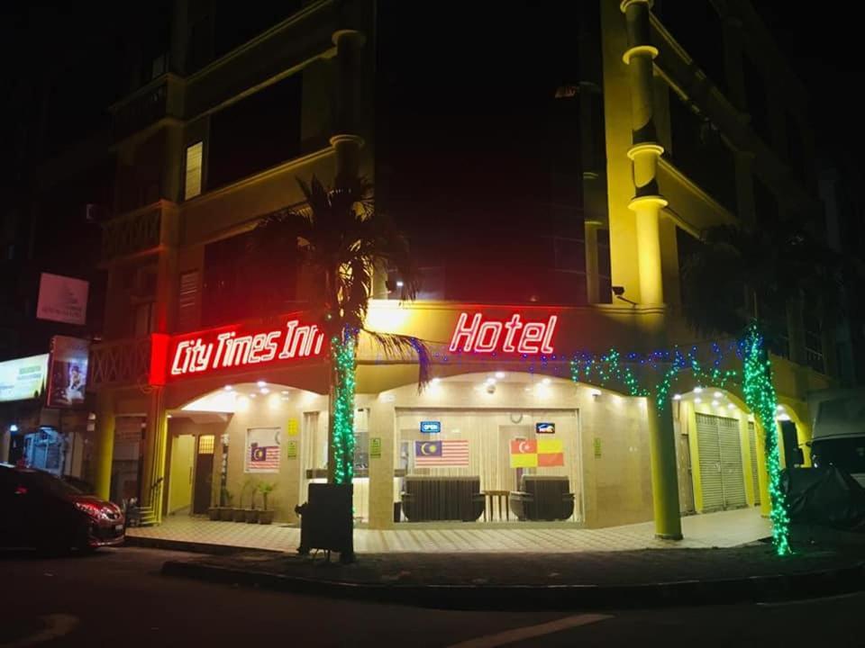 City Times Inn Seri Kembangan Esterno foto