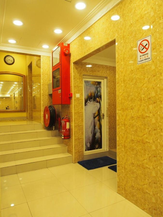City Times Inn Seri Kembangan Esterno foto