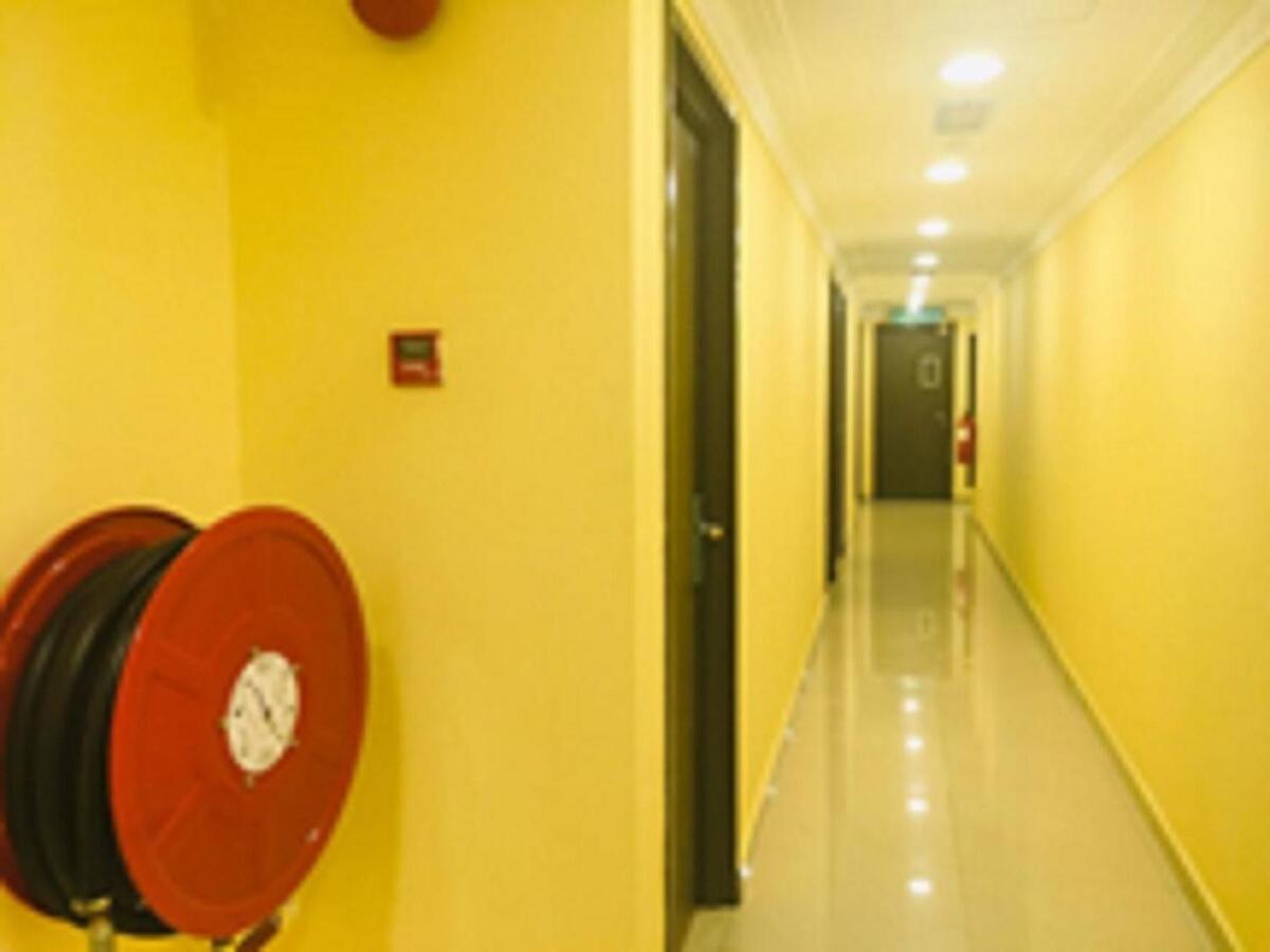 City Times Inn Seri Kembangan Esterno foto