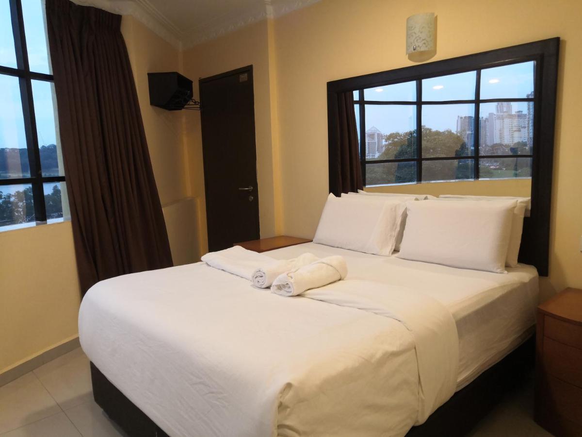 City Times Inn Seri Kembangan Esterno foto