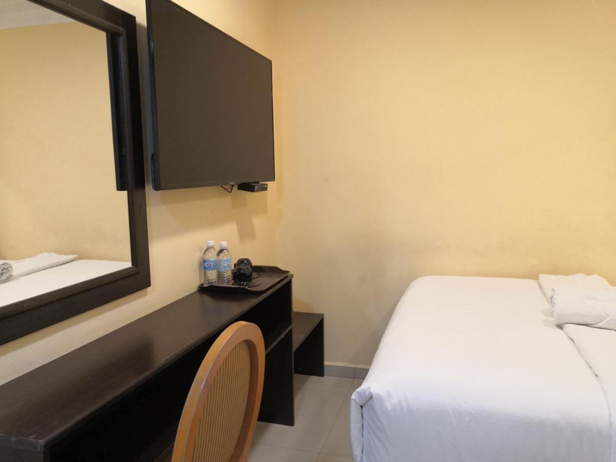 City Times Inn Seri Kembangan Esterno foto