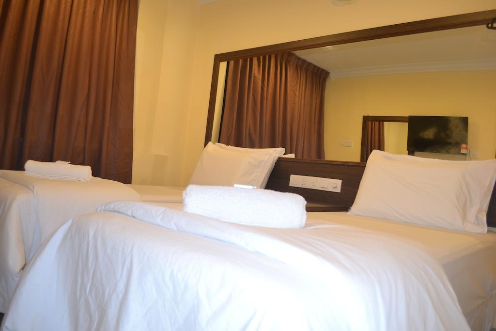 City Times Inn Seri Kembangan Esterno foto